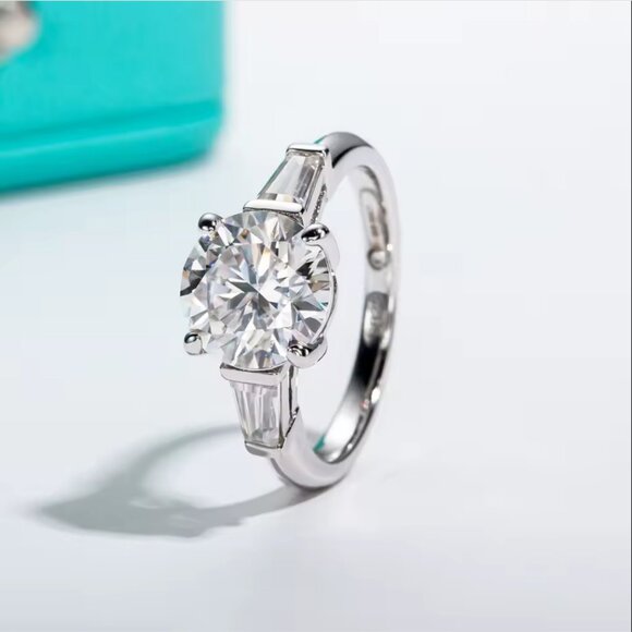 7.26Ct Round Cut Emerald Cut VVS1 Clarity Lab Diamond White Gold Solitaire Ring - Picture 3 of 12